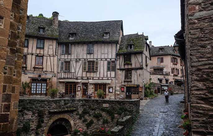village-conques-midi-pyrenees