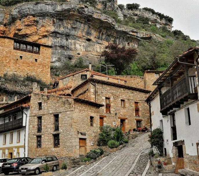 village-orbaneja-del-castillo