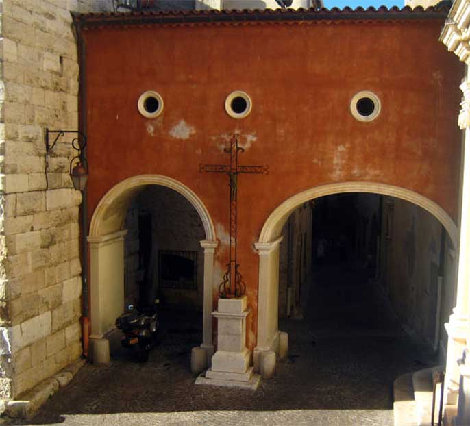 ancienne-maison-antibes-tourisme