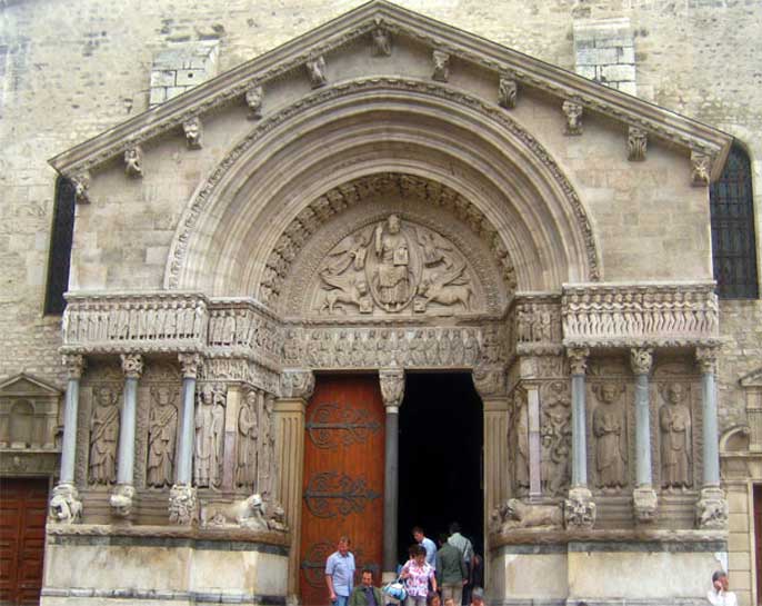 cathedrale-saint-trophime-arles