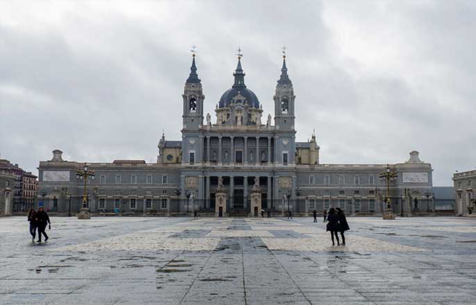 plaza-de-la-armeria-madrid
