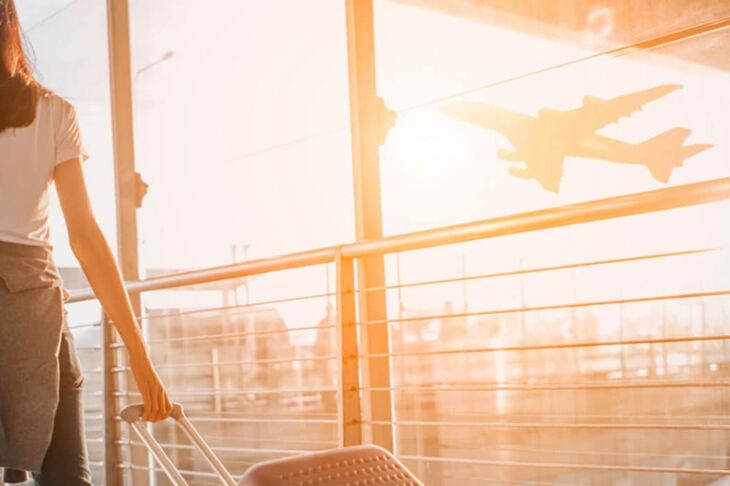 voyage-couloir-aeroport-avion