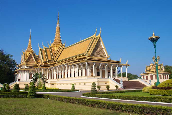 palais-royal-phnom-penh