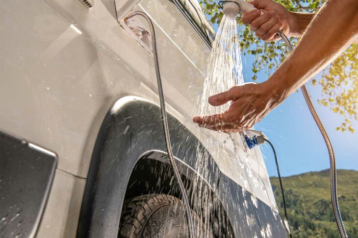 comment-se-laver-facilement-en-bivouac