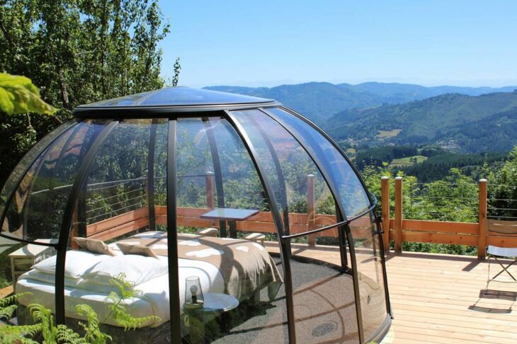 nuit-insolite-dans-une-bulle-sous-les-etoiles